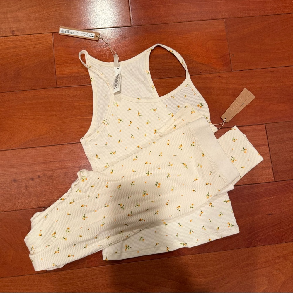 SKIMS White and Yellow Floral Set